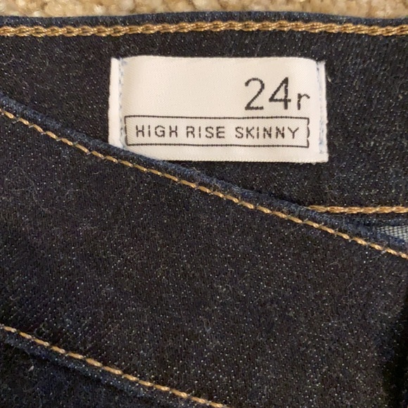 Gap High Rise Skinny Jeans - Picture 2 of 3